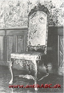  forgyldt, forsølvet eller bemalet læder med punslet eller presset mønster, til tapet og møbelbetræk i renæssance og barok