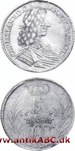 I 1671-72 fik Dansk Ostindisk Compagni (D.O.C.) præget egne speciedalere af indleveret sølv på Den kgl. Mønt i København