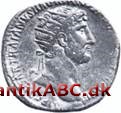 Romersk mønt=2 as. Allerede fra 241 f.Kr. under den Romerske Republik cirkulerede støbte aes grave med dupondius betegnelse II