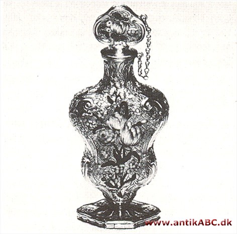 Lille flaske til f.eks. parfume, som regel sleben. Kan også være fremstillet af porcelæn. Fra 1700-tallet og opefter