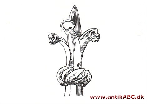  Stiliseret blomst på arkitektur eller på møbel