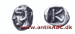 Oprindelig lille antik græsk sølvmønt = 1/6 drakme. Dens navn kommer af obelos, der betyder et stegespyd
