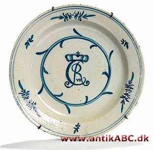 muffelfarver muffelfarver påmales allerede brændt, glaseret porcelæn og fajance og brændes derefter fast i muffelovn