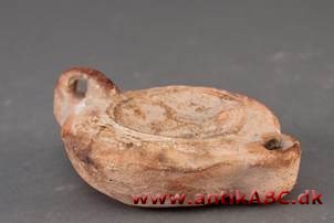 osepotte, lampe af form som græske og romerske lerlamper, af jern anvendt i svenske og norske gruber og i kullaster på skibe