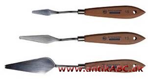 paletkniv. tynd kniv til at skrabe palet, og lægge farve på billede med