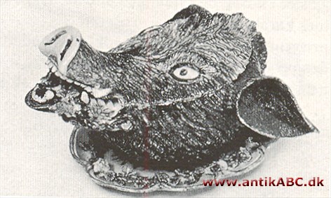 Proscau; Tysk porcelænsfabrik (1763-1850). De første 30 år fremstillede man fajance og fra 1788-1850 stengods