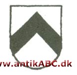 sparre, figur i våbenskjold som ligner to i spids vinkel sammenfejede spær; også som distinktion på uniformsærmeopslag