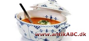 Terrin; Lågskål - ofte ret stor - rund, oval eller mangekantet, den kan hvile på standknopper, ben, sokkel (sjældnere) eller en standrand