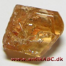 topas (græsk) gulligt mineral anvendt som ædelsten