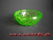 urangrøn farve, livlig grøngul